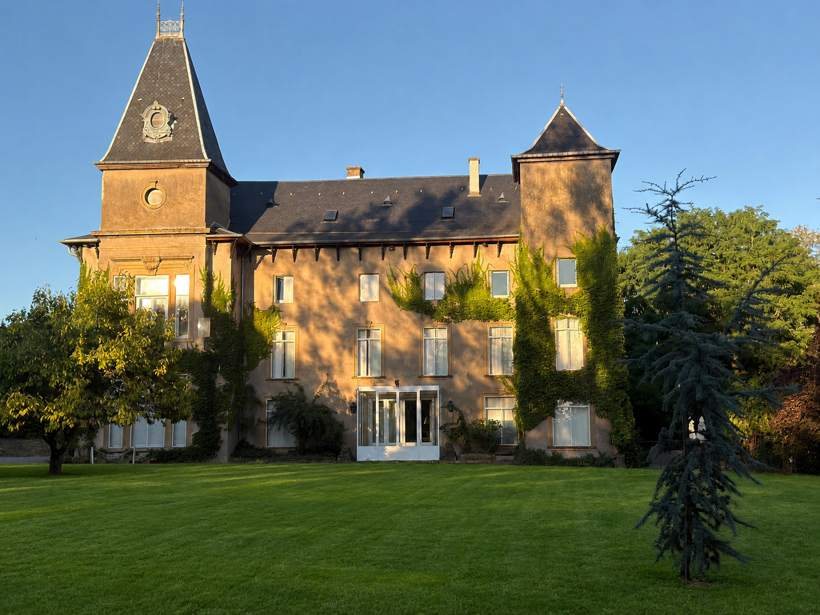 Lumière du soir sur la façade