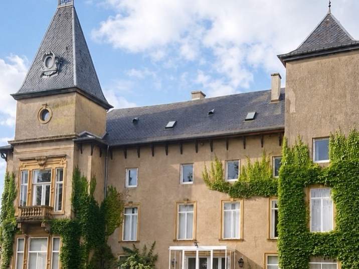 Les tourelles de la façade